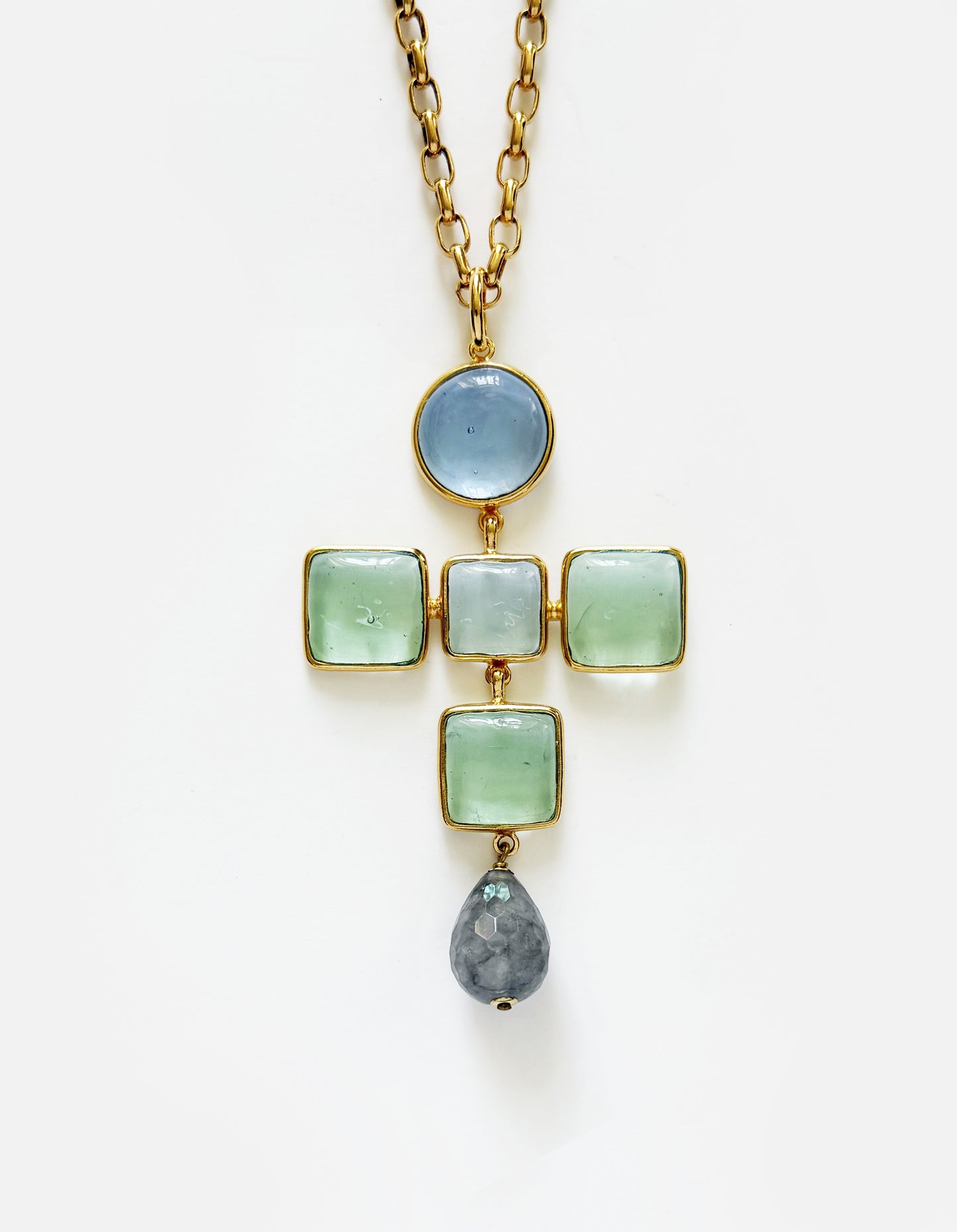 BAROCKKREUZ-ANHÄNGER MIT ROCAILLEN